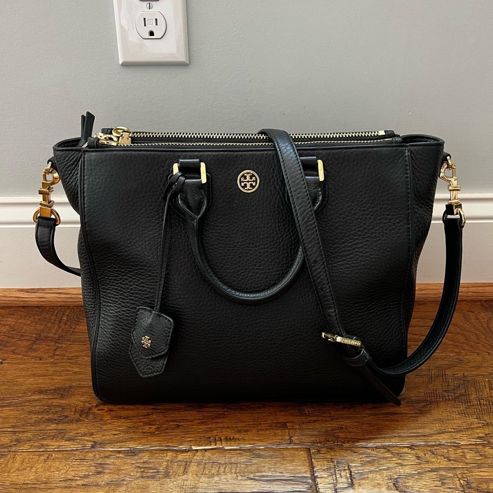 Tory Burch Black Bag. Saffiano Leather Handle Bag